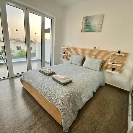 Ev Zin - Modern, Cozy, 1 Bed, Pool, 2 Balconies, A105