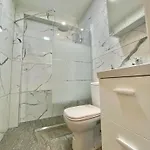 Ev Zin - Modern, Cozy, 1 Bed, Pool, 2 Balconies, A105 *