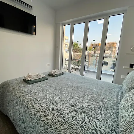 公寓 Ev Zin - Modern, Cozy, 1 Bed, Pool, 2 Balconies, A105