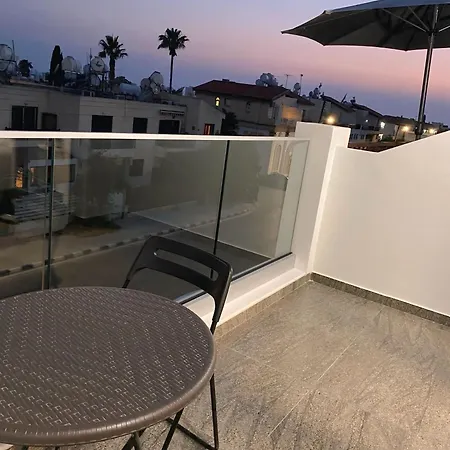 公寓 Ev Zin - Modern, Cozy, 1 Bed, Pool, 2 Balconies, A105