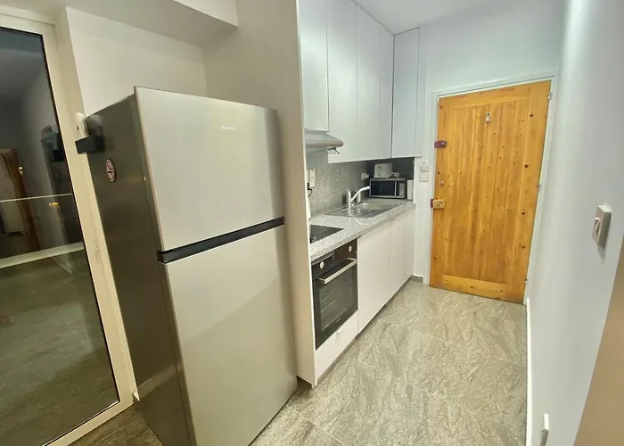 Ev Zin - Modern, Cozy, 1 Bed, Pool, 2 Balconies, A105 パ フォス