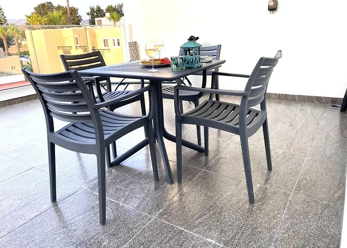 アパート Ev Zin - Modern, Cozy, 1 Bed, Pool, 2 Balconies, A105 パ フォス