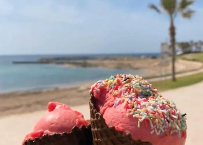 アパート Ev Zin - Modern, Cozy, 1 Bed, Pool, 2 Balconies, A105 パ フォス